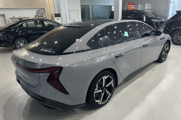 Used Hongqi EH7 2024 760 Pro+ Four-Wheel Drive Version
