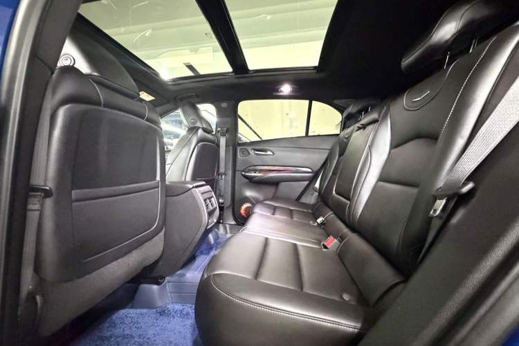 Used Cadillac XT4 2024 28T Two-Wheel-Drive Luxury Version