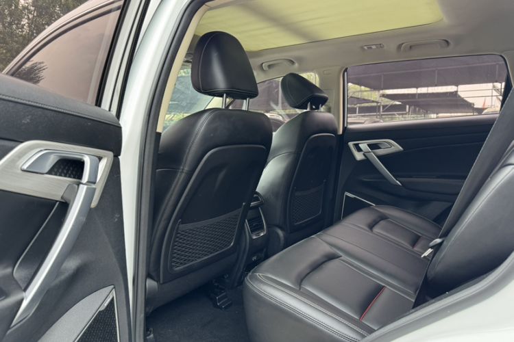 Used Geely Auto Emgrand X7 Sport 2018 1.8TD Automatic Two-Wheel Drive Smart Connect 4G Internet Edition