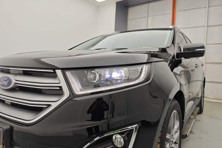 Used Ford Edge 2018 EcoBoost 245 Four-Wheel Drive Titanium 7-Seater
