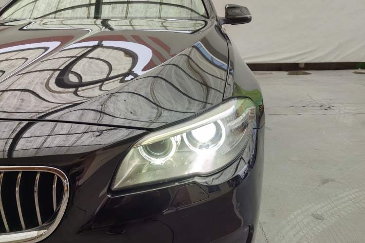 Used BMW 5 Series 2014 520Li Elegant Model
