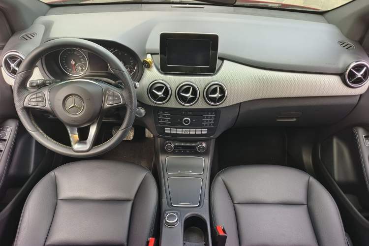 Used Mercedes-Benz B-Class 2015 B 200 Fashion Model
