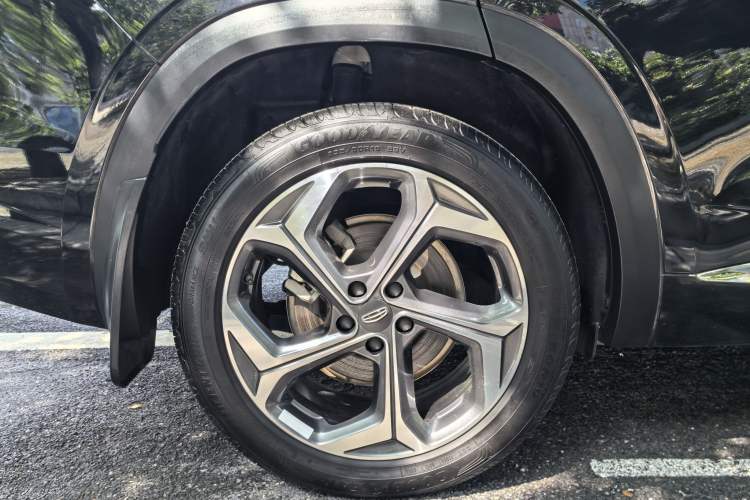 Used Geely Auto Monjaro L 2024 2.0TD High-Power Automatic Two-Wheel Drive Yunqi Version
