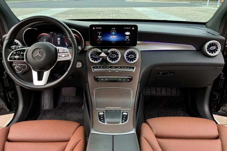 Used Mercedes-Benz GLC 2020 GLC 260 L 4MATIC Luxury Model
