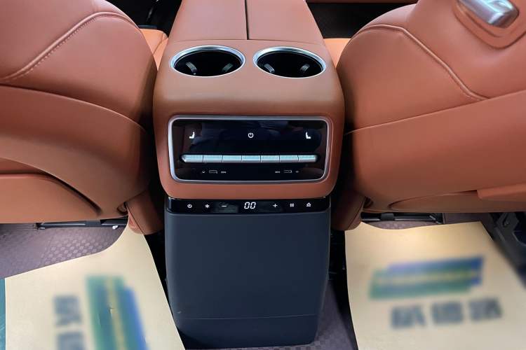 Used Li Auto L9 2022 Max model
