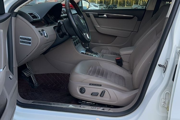 Used Volkswagen Magotan 2015 1.8TSI Prestige Model
