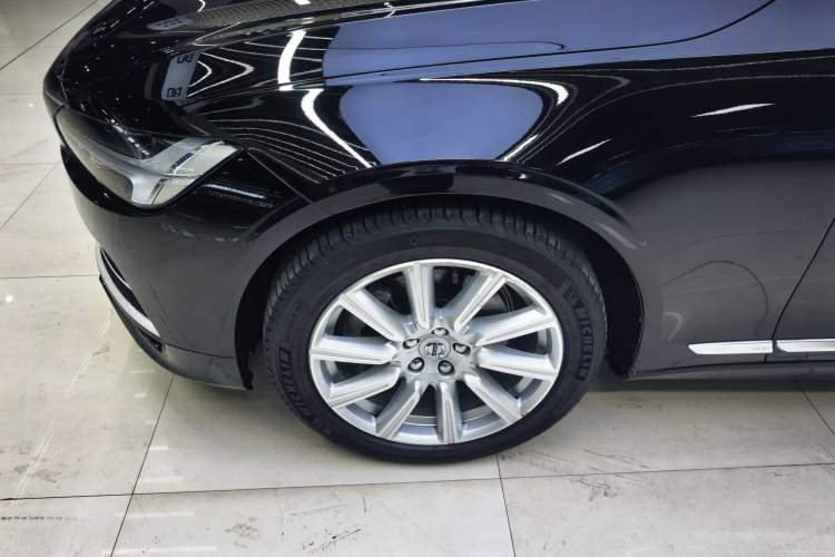 Used Volvo S90 2020 T5 Zhiyi Luxury Edition
