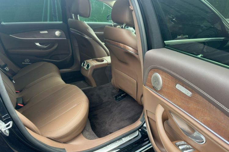 Used Mercedes-Benz E-Class 2019 E 260 L 4MATIC
