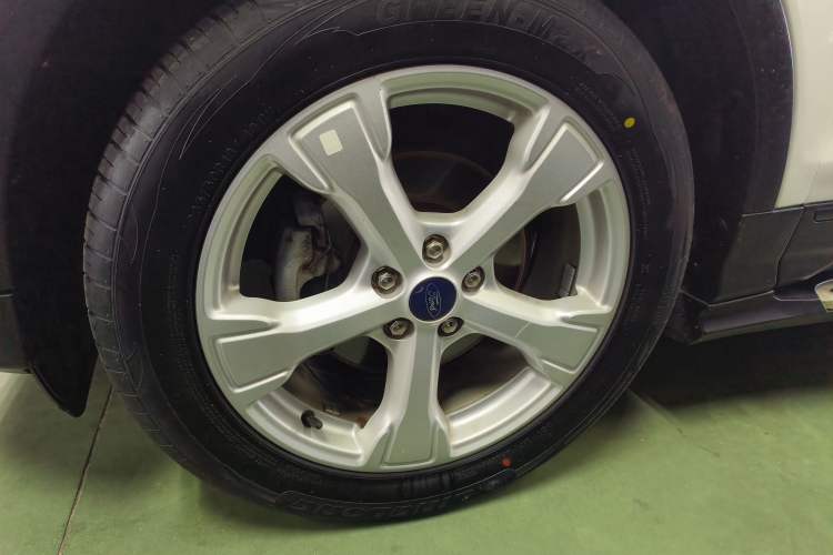 Used Ford Kuga 2017 EcoBoost 180 Two-Wheel-Drive Tiger Leap Model
