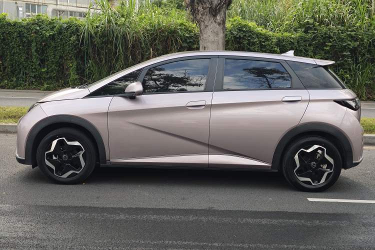 Used BYD Dolphin 2021 405 km Fashion Edition
