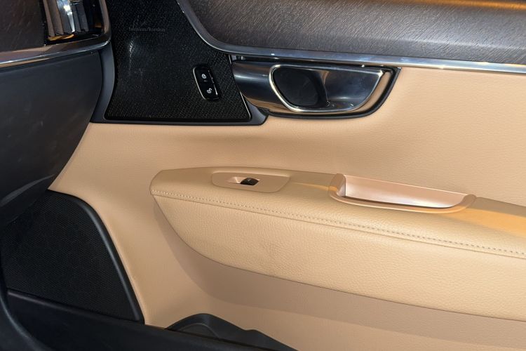 Used Volvo V90 2019 Cross Country T5 AWD Smart Range Version China V Standard