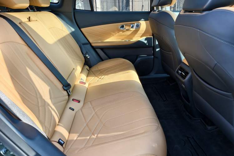 Used  Galaxy Xingjian 7 EM-i 2025 120km Exploration+ Version
