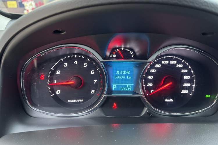 Used Chevrolet Captiva 2017 2.4L 4x4 Flagship Edition 7-Seater
