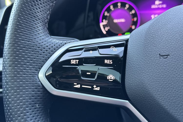 Used Volkswagen Golf 2023 Facelift 280TSI DSG R-Line Lite
