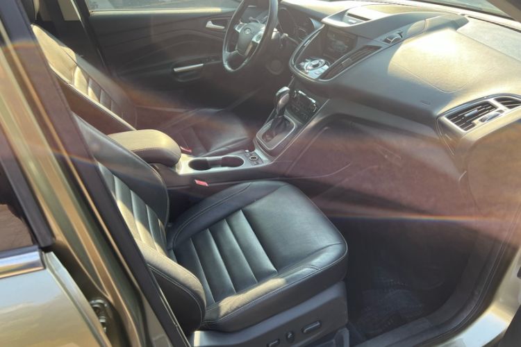 Used Ford Kuga 2015 2.0L GTDi Four-Wheel Drive Prestige Model
