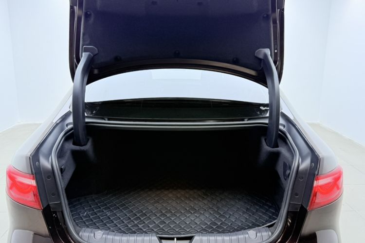 Used Jaguar XFL 2020 XFL 2.0T P200 Two-Wheel-Drive Elite Edition
