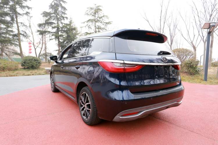 Used BYD Song MAX 2017 1.5T Automatic Smart Connect Elite 7-Seater
