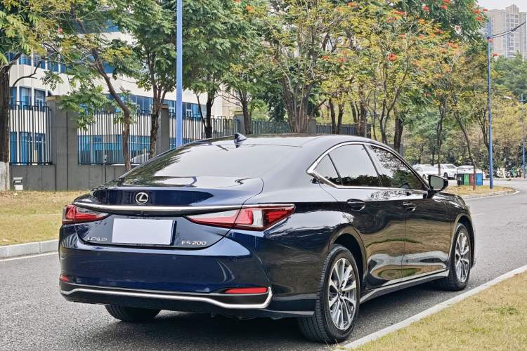 Used Lexus ES 2022 200 Excellence Edition
