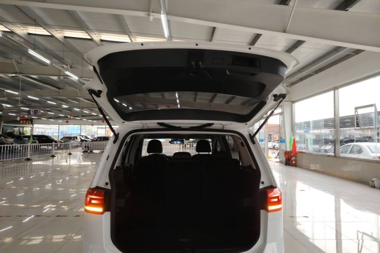 Used Volkswagen Touran 2018 Volkswagen Touran L 280TSI DSG Style Edition 7 Seats China VI Standard
