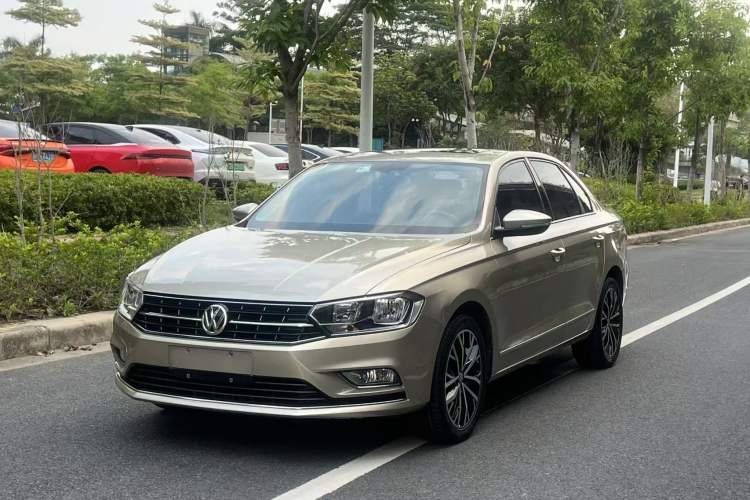 Used Volkswagen Bora 2016 230TSI DSG Luxury Version
