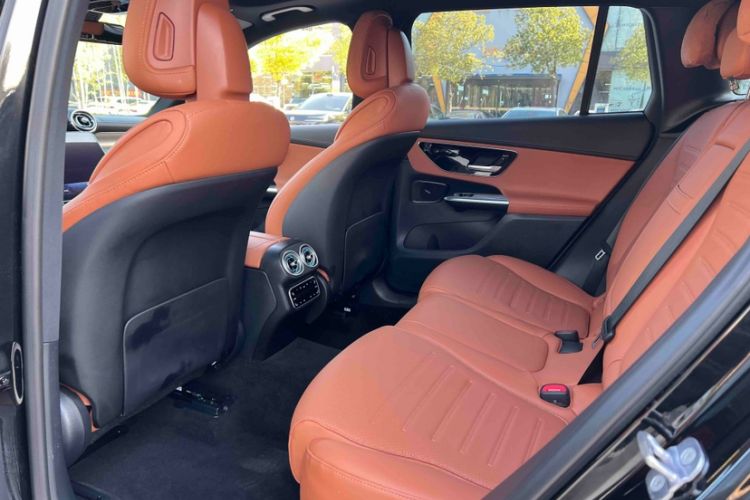 Used Mercedes-Benz GLC 2023 GLC 260 L 4MATIC Luxury Model 5 Seats