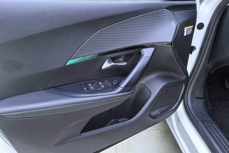 Used Peugeot e2008 2020 Fēngshàng Version
