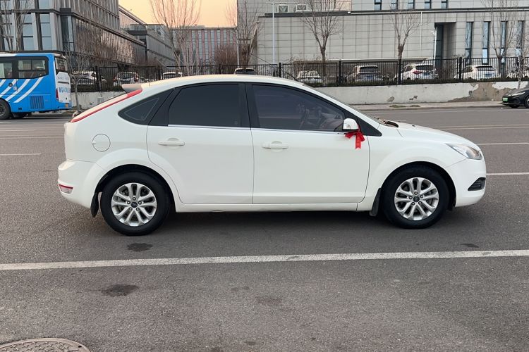 Used Ford Focus 2013 Hatchback Classic 1.8L Automatic Base Model