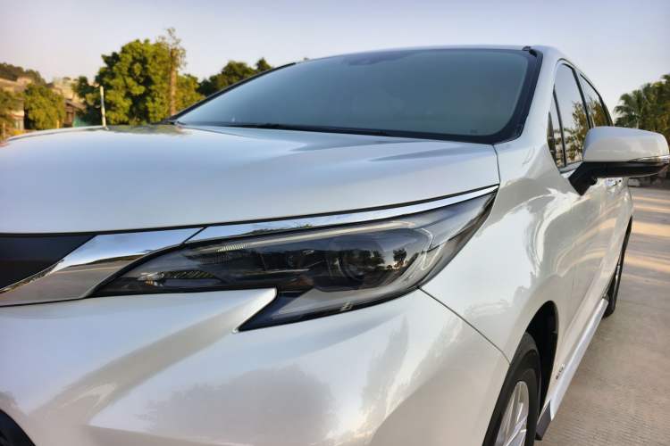 Used Toyota Granvia 2024 2.5L Hybrid Comfort Edition