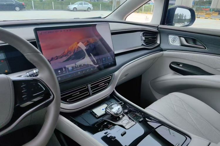 Used Denza D9 2022 DM-i 970 Four-Wheel Drive Flagship Model
