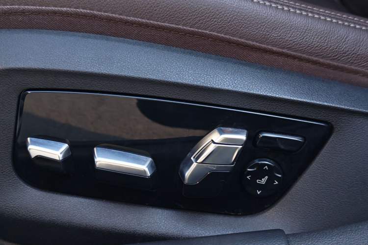 Used BMW 5 Series 2022 Restyled 530Li Luxury Edition M Sport Package
