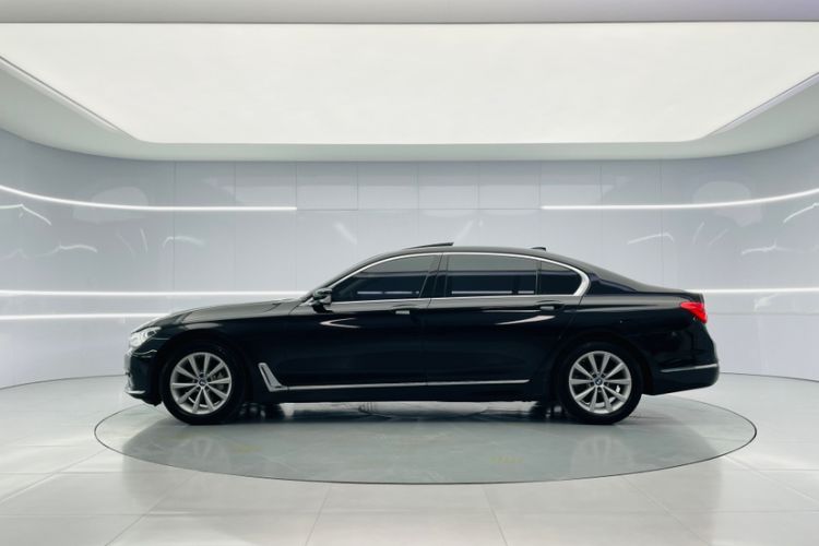 Used BMW 7 Series 2016 730Li Leading Model
