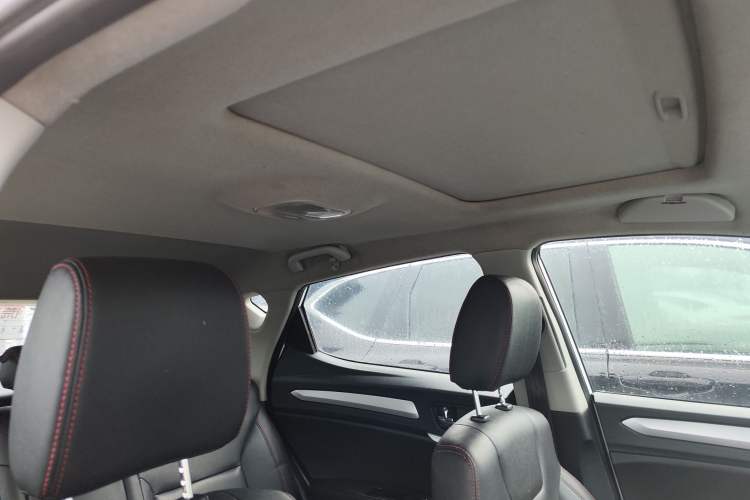 Used  Refine S3 2016 1.5L Manual Luxury Smart Version
