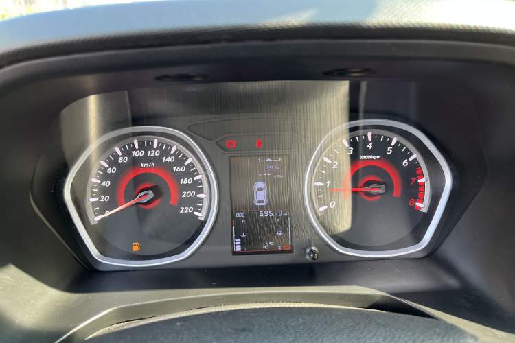 Used Soueast DX3 2016 1.5L Manual Luxury Version
