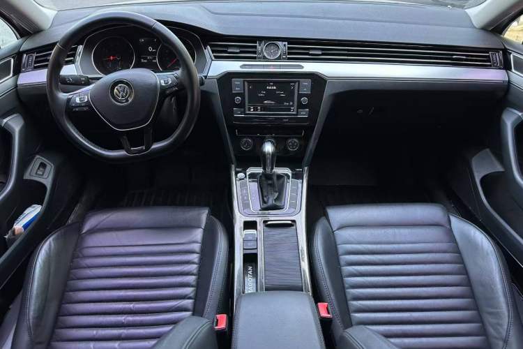 Used Volkswagen Magotan 2018 330TSI DSG Advanced Model
