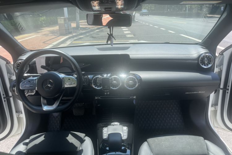 Used Mercedes-Benz A-Class 2021 A 200 L Sport Sedan Fashion Model
