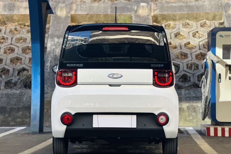 Used Chery QQ Ice Cream 2022 170km Sundae Phosphate Lithium-Ion