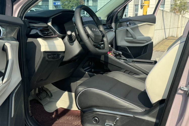 Used Lynk & Co 06 2023 Remix 1.5T Shero
