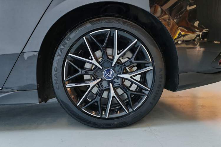 Used BYD Han 2022 DM-p 202km Four-Wheel Drive Flagship Model
