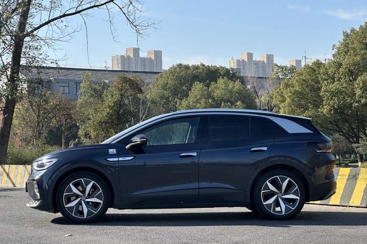 Used Volkswagen ID.4 CROZZ 2021 Long-Range Lite PRO Two-Wheel Drive Version
