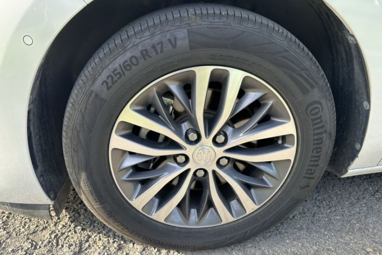 Used Buick GL8 2023 ES Lu Zun Deluxe Model
