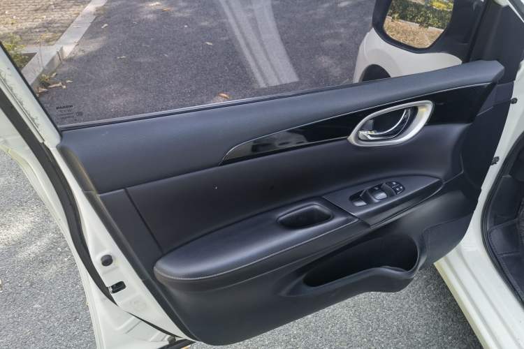 Used Nissan Sylphy 2019 1.6XV CVT Smart Connect Luxury Edition China VI Standard
