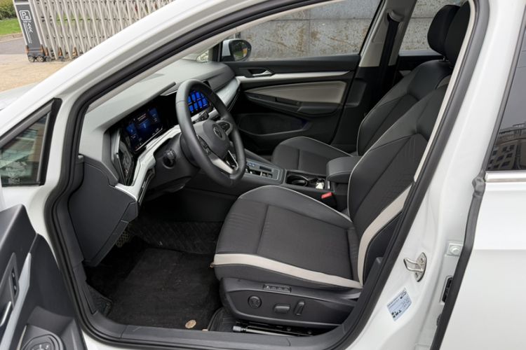 Used Volkswagen Golf 2023 Facelift 280TSI DSG Pro
