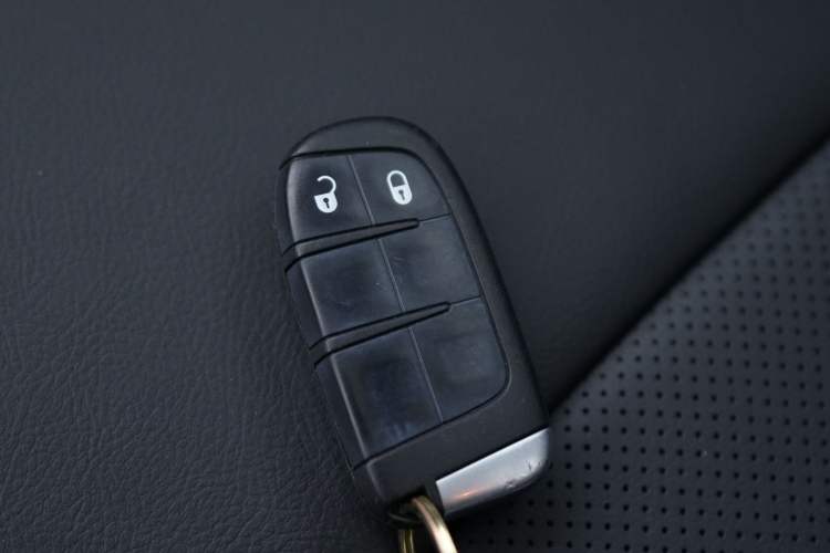 Used  Compass 2020 220T Automatic Elite Edition
