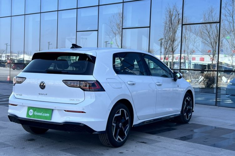 Used Volkswagen Golf 2025 300TSI R-Line