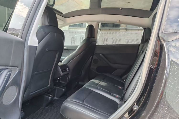 Used Tesla Model Y 2022 Rear-Wheel-Drive Version
