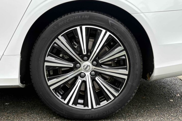 Used Volvo S90 New Energy 2021 T8 eDrive Hybrid Zhiyi Luxury Edition
