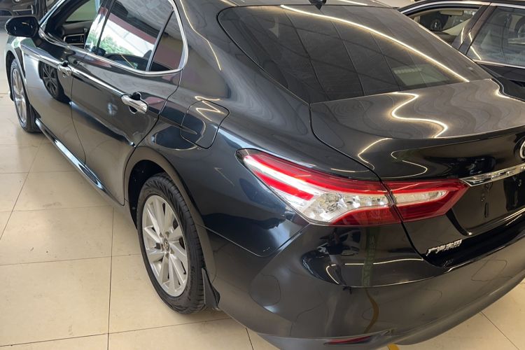 Used Toyota Camry 2021 2.0G Luxury Edition
