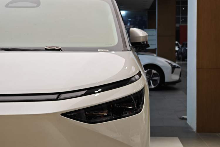 Used XPeng X9 2024 610 Long-Range Pro