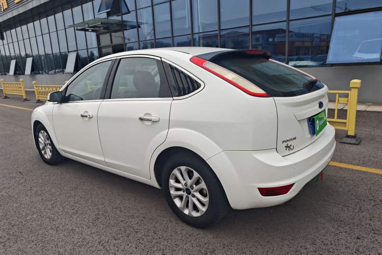 Used Ford Focus 2013 Hatchback Classic 1.8L Automatic Base Model
