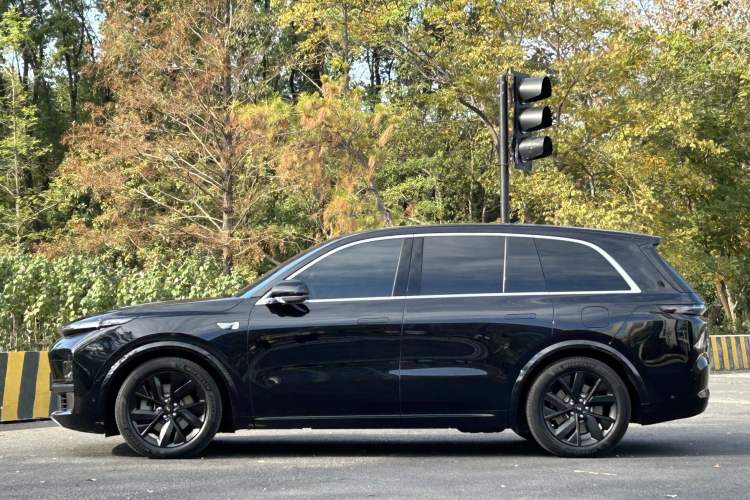 Used Li Auto L8 2023 Pro Model
